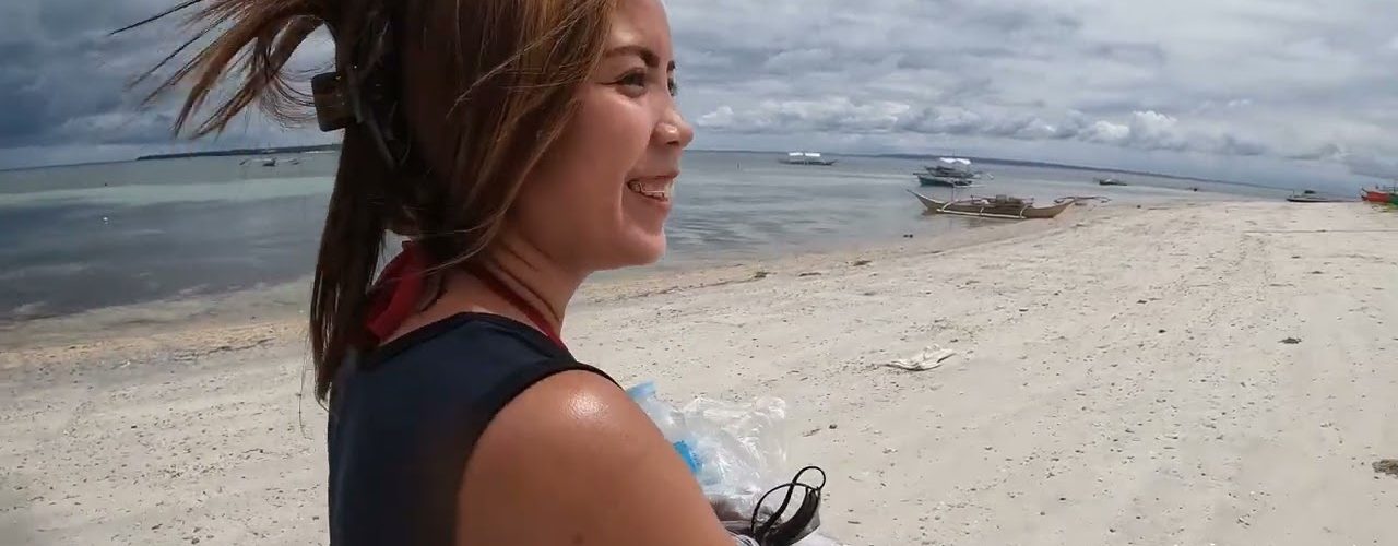 Bantayan Island Philippines. Catching Puffer Fish By Hand